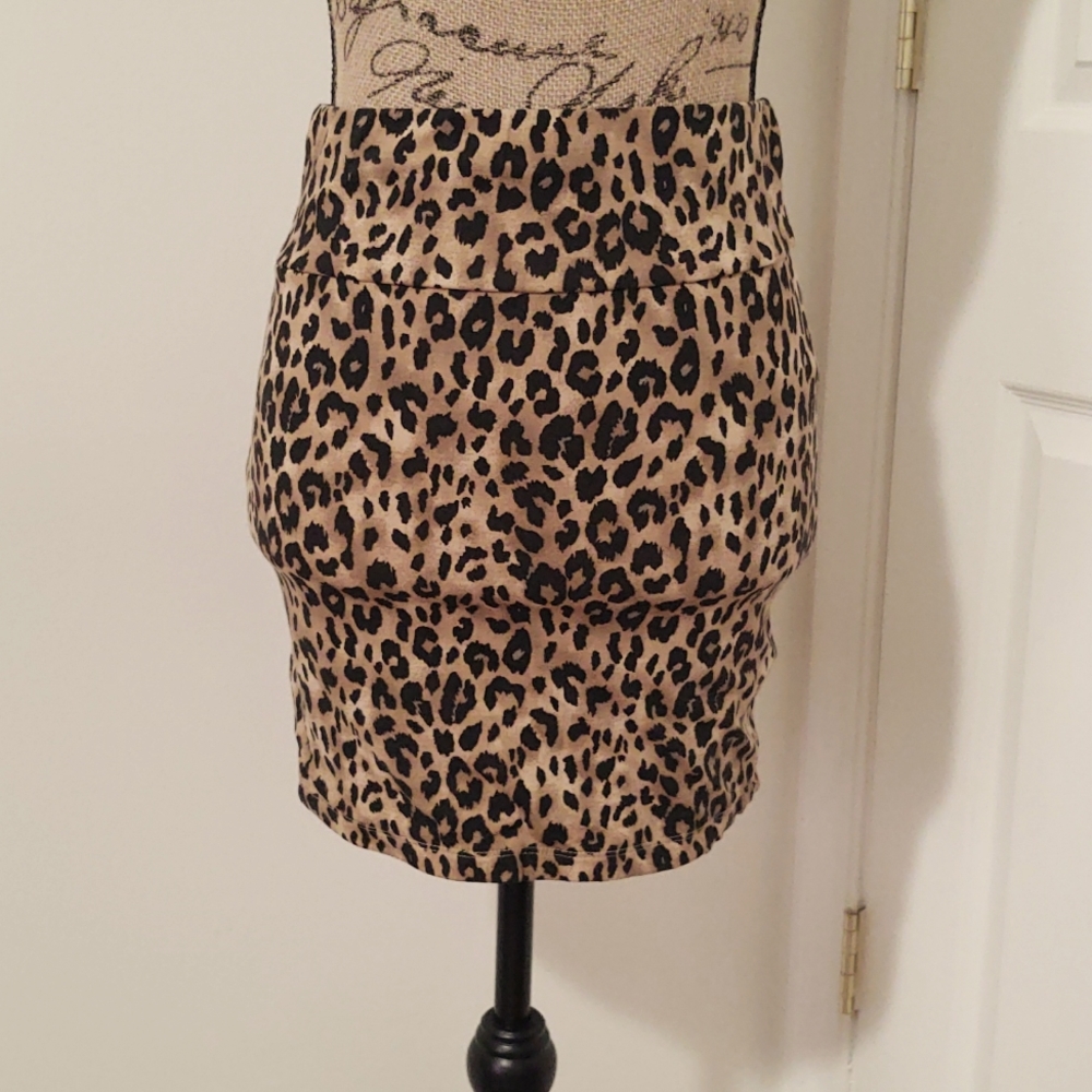 XXI Mini Skirt | Sz Medium - Picture 2 of 7